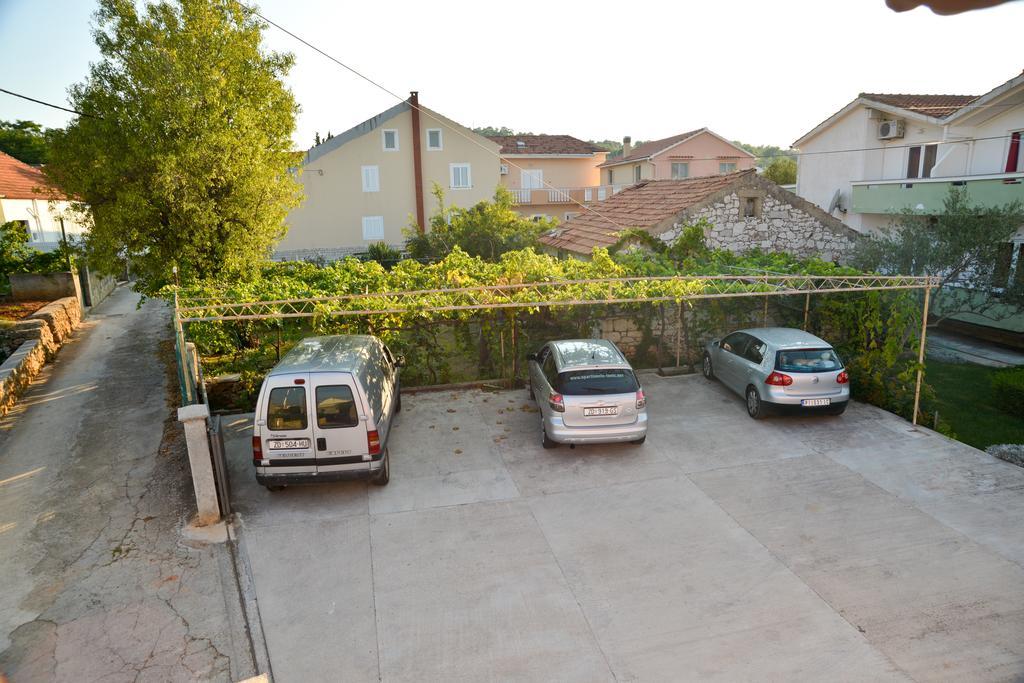 Apartments Lonic Kukljica Esterno foto
