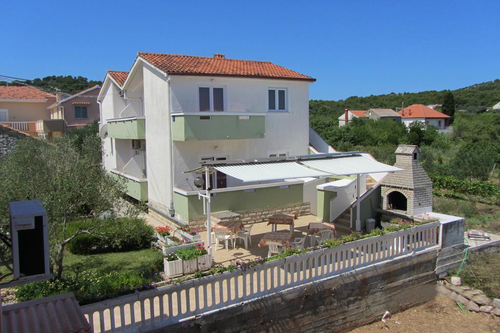 Apartments Lonic Kukljica Esterno foto