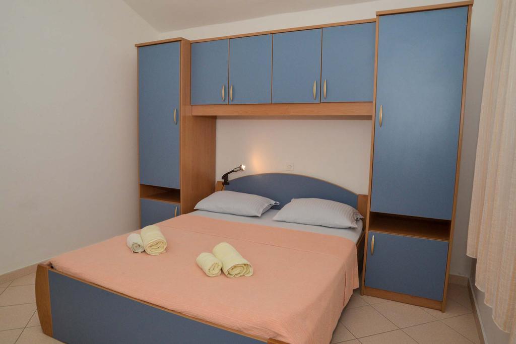 Apartments Lonic Kukljica Esterno foto